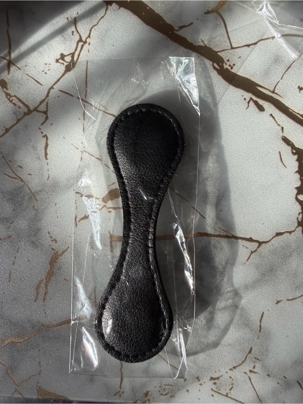 Black magnetic planner clip